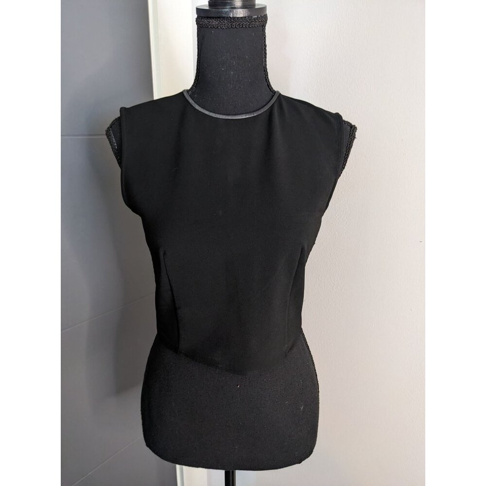 Alice + Olivia Black Sleeveless Cropped Tank Top